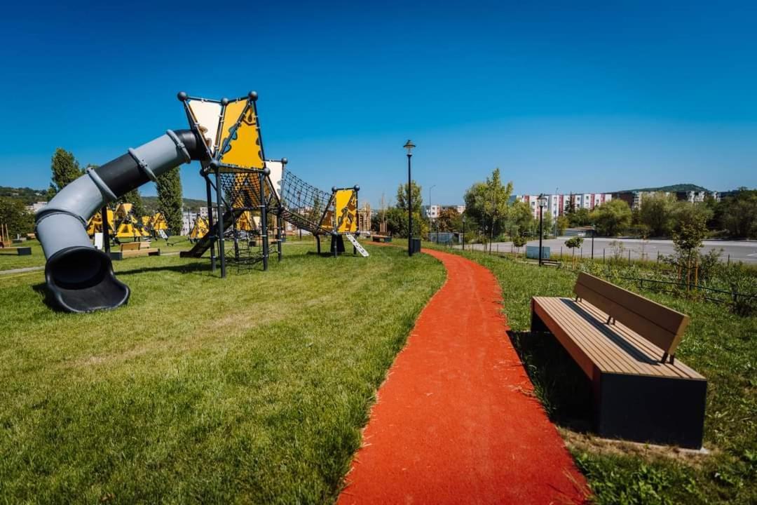 Vultur - 3 Rooms, 2 Bathrooms * Targu Mures