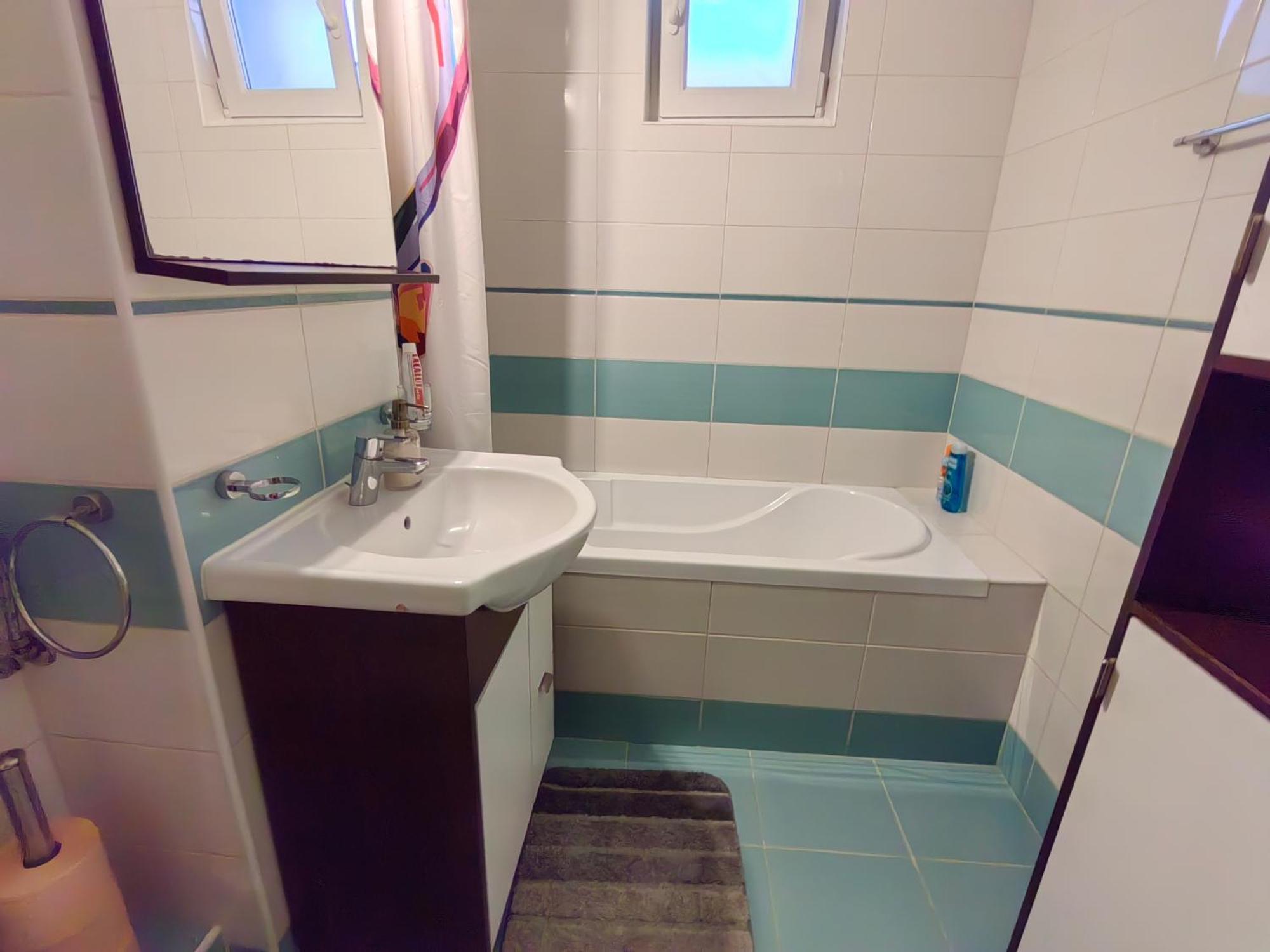Apartment Vultur - 3 Rooms, 2 Bathrooms Targu Mures