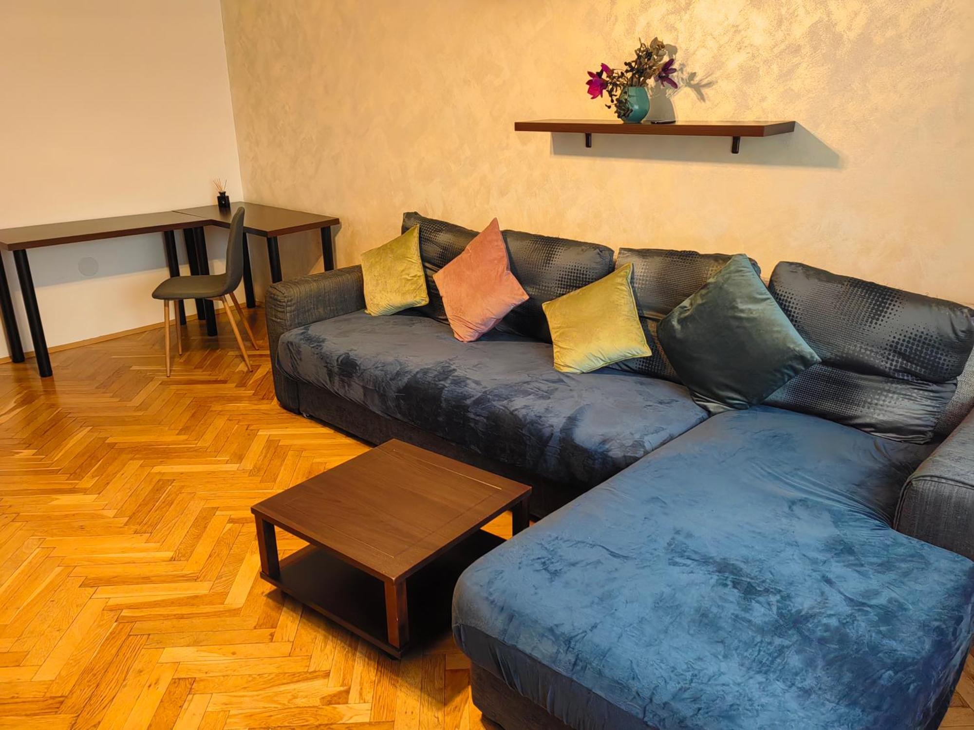 Vultur - 3 Rooms, 2 Bathrooms Targu Mures